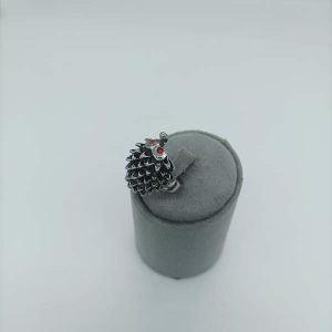 انگشتر گنگ نقره‌ای طرح جوجه تیغی