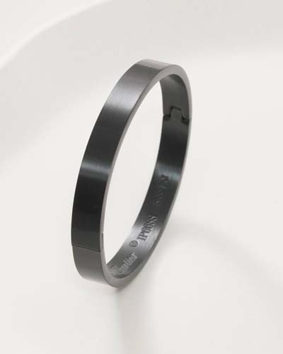 دستبند کارتیه لاو استیل مدل گرد مشکی ساده